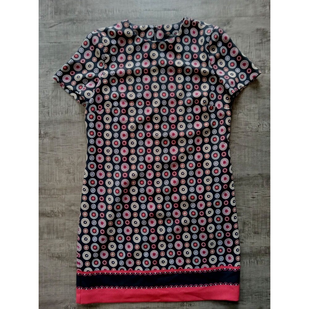Ann Taylor Sz 4 Petite Medallion Print Sheath Dress EUC
